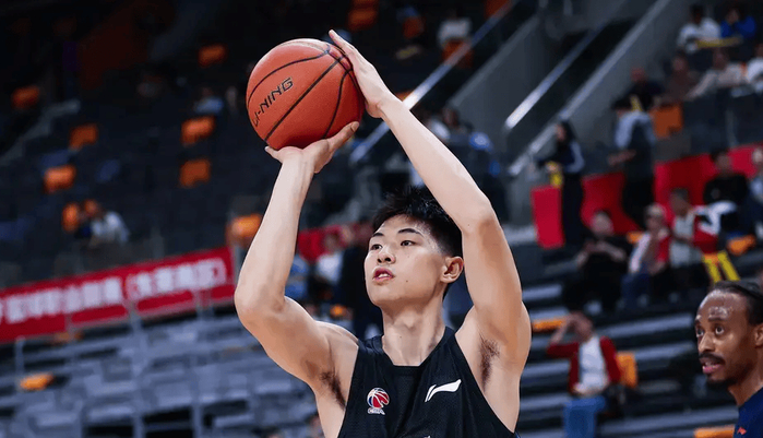 广东男篮首节三分全失辽宁26-11领先