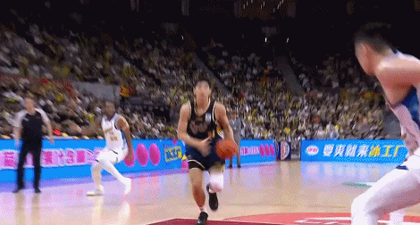 萨林杰伤退广东年轻内线爆发力助球队大胜广厦