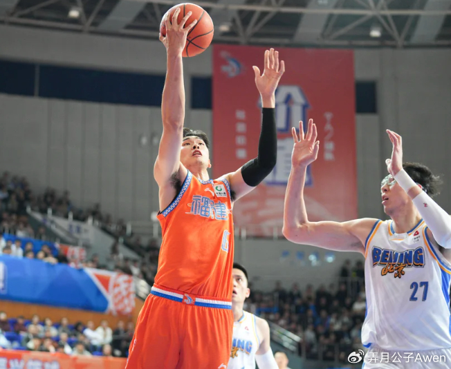 邹阳逆袭成福建核心 25+10助球队爆冷胜北京